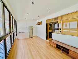 Lowland View (D19), Terrace #497229001